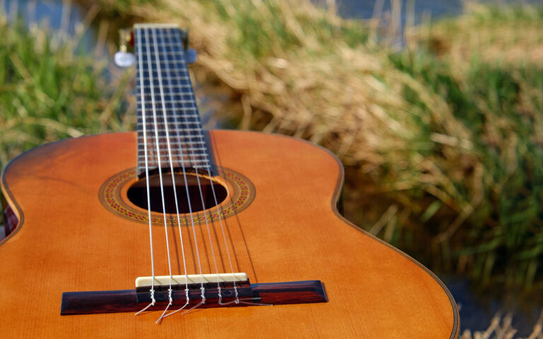 Najlepsze struny do gitary klasycznej - Wybierz Najlepsze